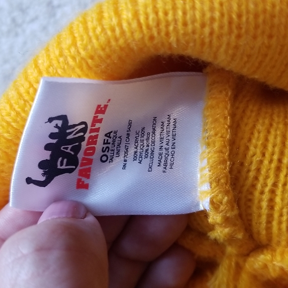 Lakers Knit Beanie NWT - Picture 5 of 5
